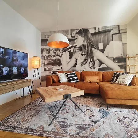 Luniq - Sky - 5 Min Zum Hauptbahnhof & Messe - Klima - 6 Gaeste Daire *