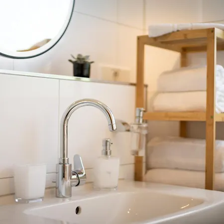Daire Luniq - Sky - 5 Min Zum Hauptbahnhof & Messe - Klima - 6 Gaeste Essen