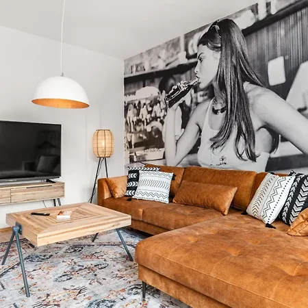 Luniq - Sky - 5 Min Zum Hauptbahnhof & Messe - Klima - 6 Gaeste *